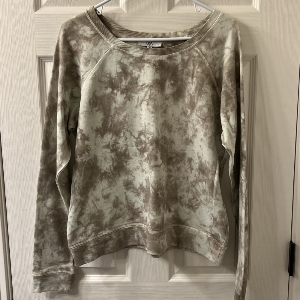 Q&A Gadara Tie Dye Scoop Neck Sweatshirt | Size M | Grey - NEVER WORN - NWOT!